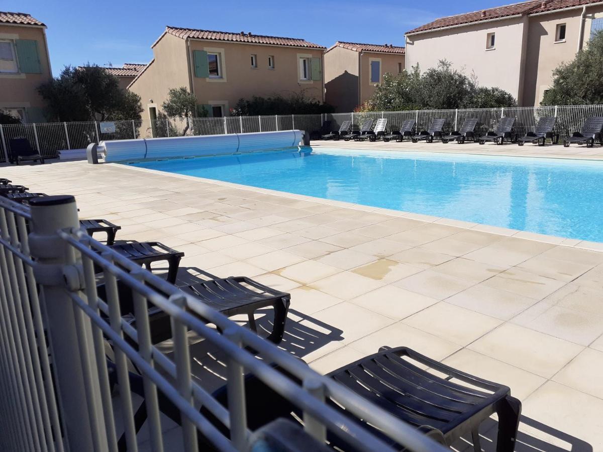 Sous Le Soleil Des Alpilles Apartment มูริแยส ภายนอก รูปภาพ