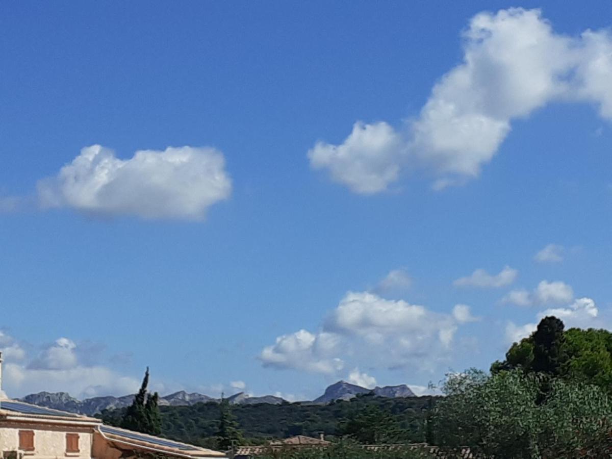 Sous Le Soleil Des Alpilles Apartment มูริแยส ภายนอก รูปภาพ