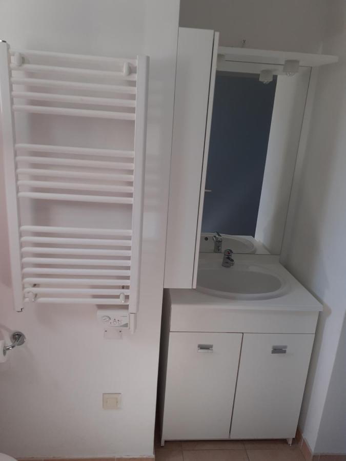 Sous Le Soleil Des Alpilles Apartment มูริแยส ภายนอก รูปภาพ