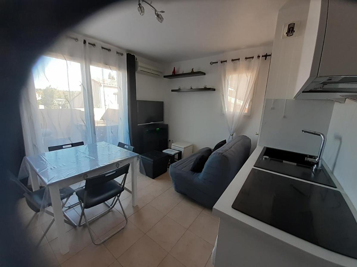 Sous Le Soleil Des Alpilles Apartment มูริแยส ภายนอก รูปภาพ
